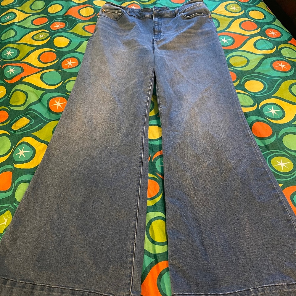 INC HIGH WAIST/ WIDE LEG JEANS